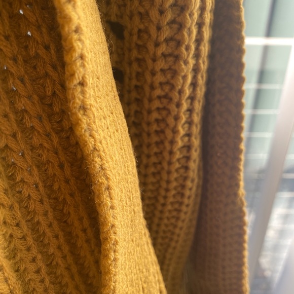 Oversized Dress Forum mustard yellow knit sweater - Picture 2 of 7
